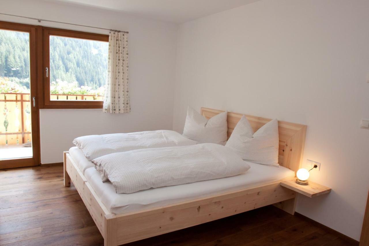 Apartamento Schweinsteghof Urlaub Auf Dem Bauernhof Sarentino Exterior foto