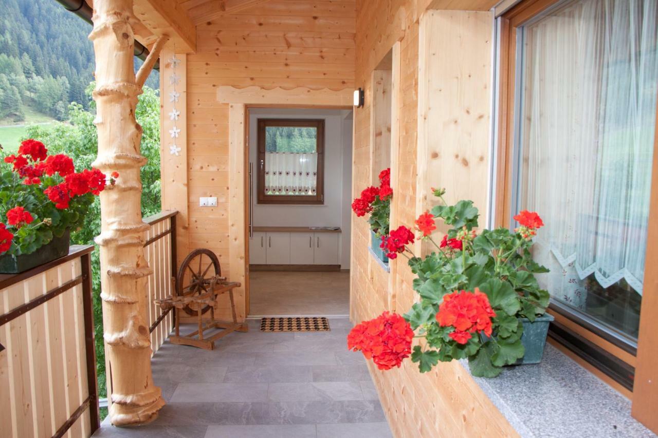 Apartamento Schweinsteghof Urlaub Auf Dem Bauernhof Sarentino Exterior foto